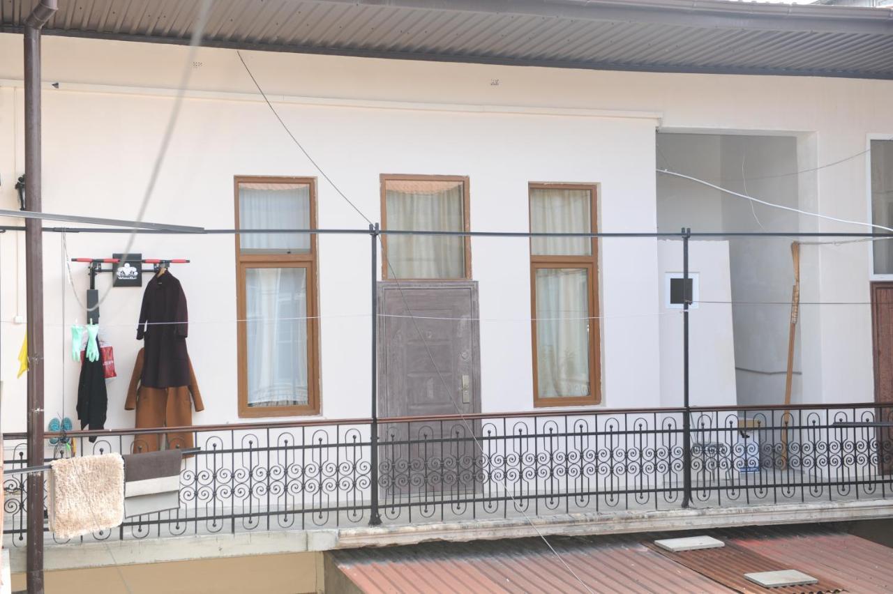 Apartment On Prospekt Mira 71 スフミ エクステリア 写真