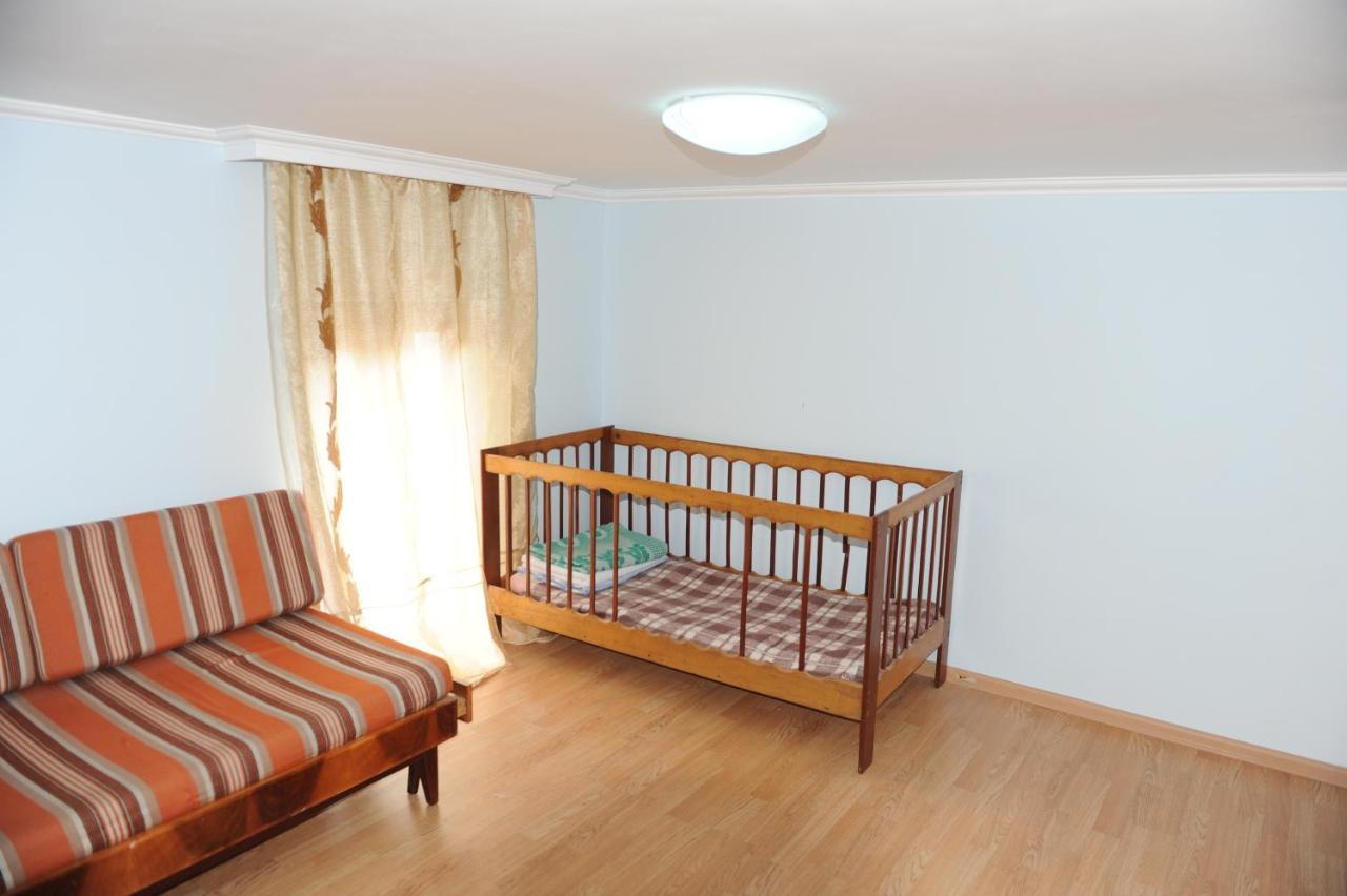 Apartment On Prospekt Mira 71 スフミ エクステリア 写真